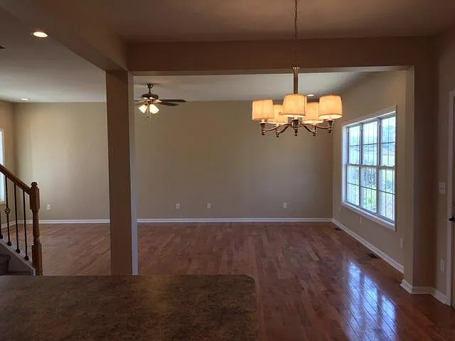 976 Cobble Dr — Photo 7