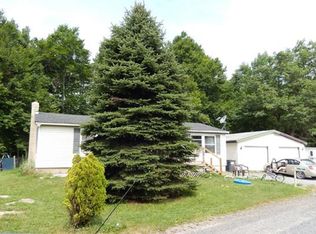 133 Parish Ln, Long Pond, PA 18334