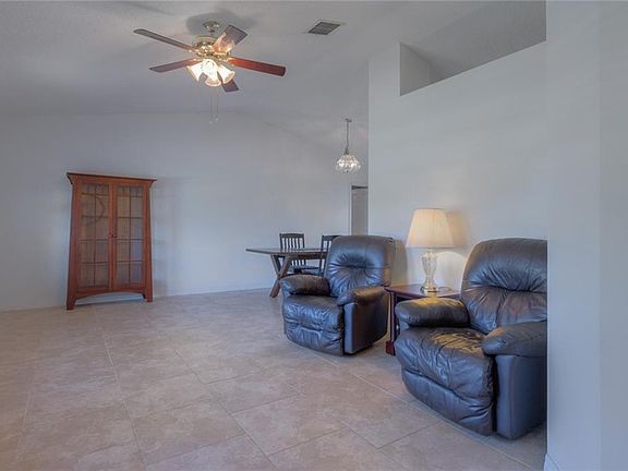 5th image of 1390 Lodge Ter