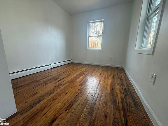 4th image of 273 Miller Ave Floor 1