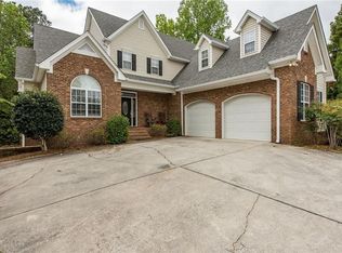 9495 Grande Dr, Winston, GA 30187