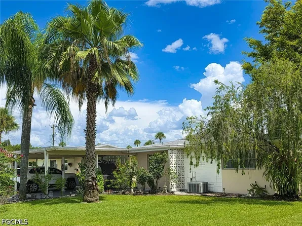 2214 Gladiola Dr, Lehigh Acres, FL 33936