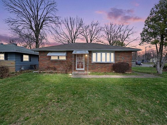 4th image of 860 Basswood Rd