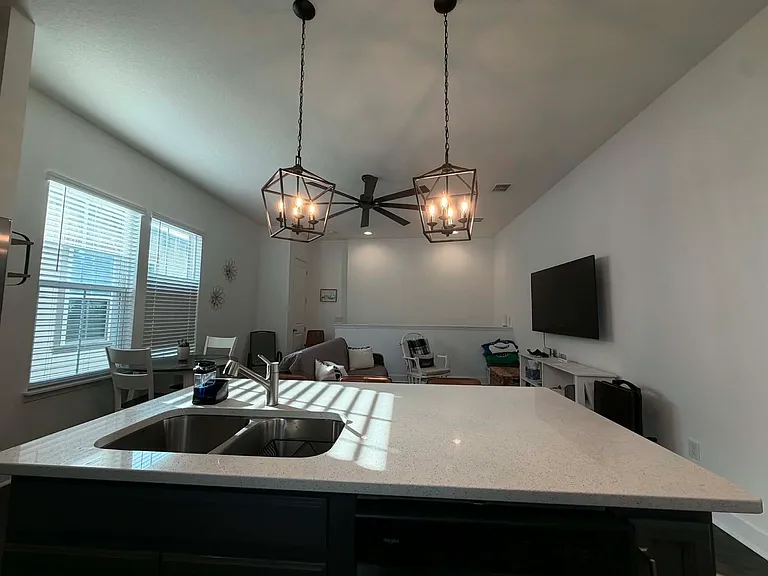6873 Higgs Aly — Photo 17