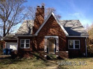 704 Main St, Alton, IL 62002