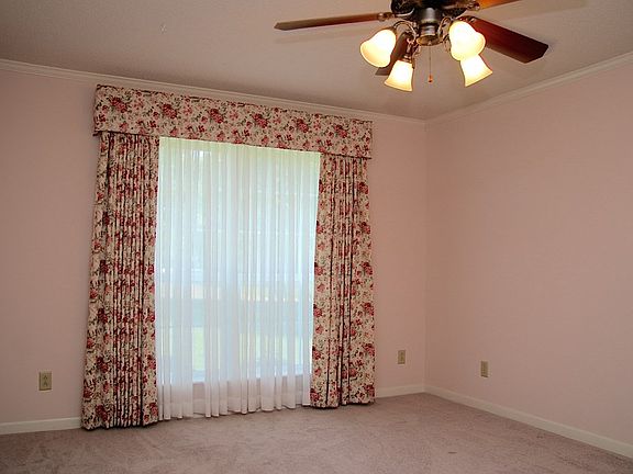 3rd image of 510 Cynthia St