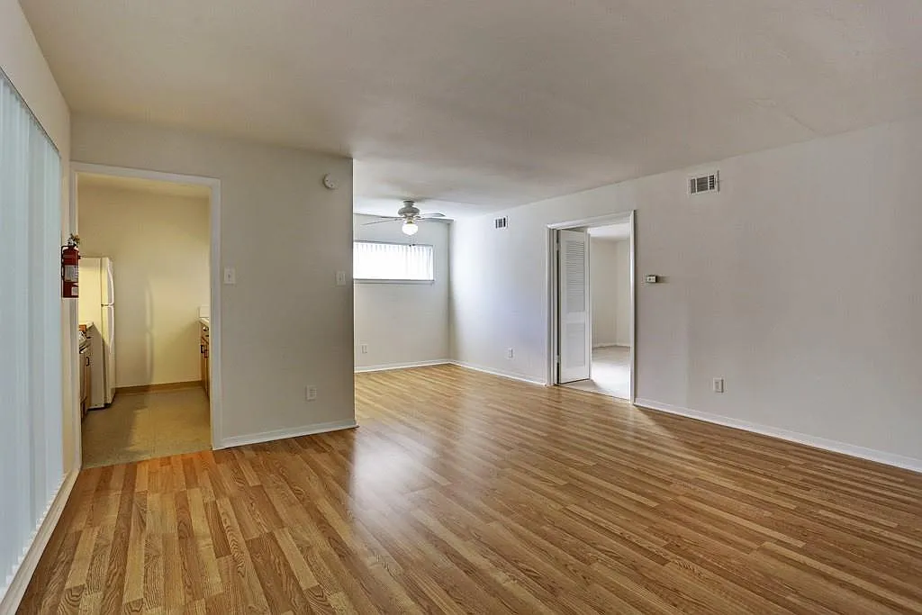 1 bed, 1.0 bath, 600 sqft, $1,195 — Photo 4