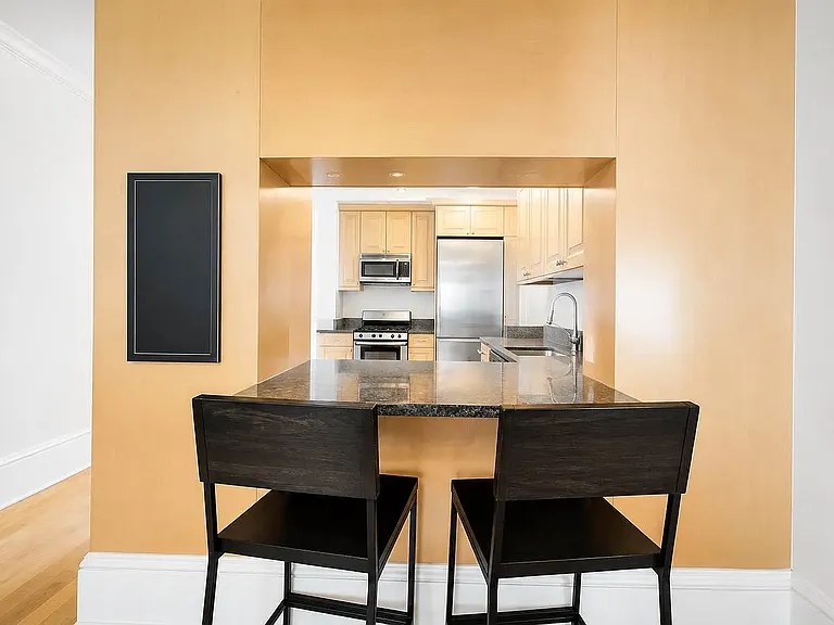 106 W 69th St #8D — Photo 4