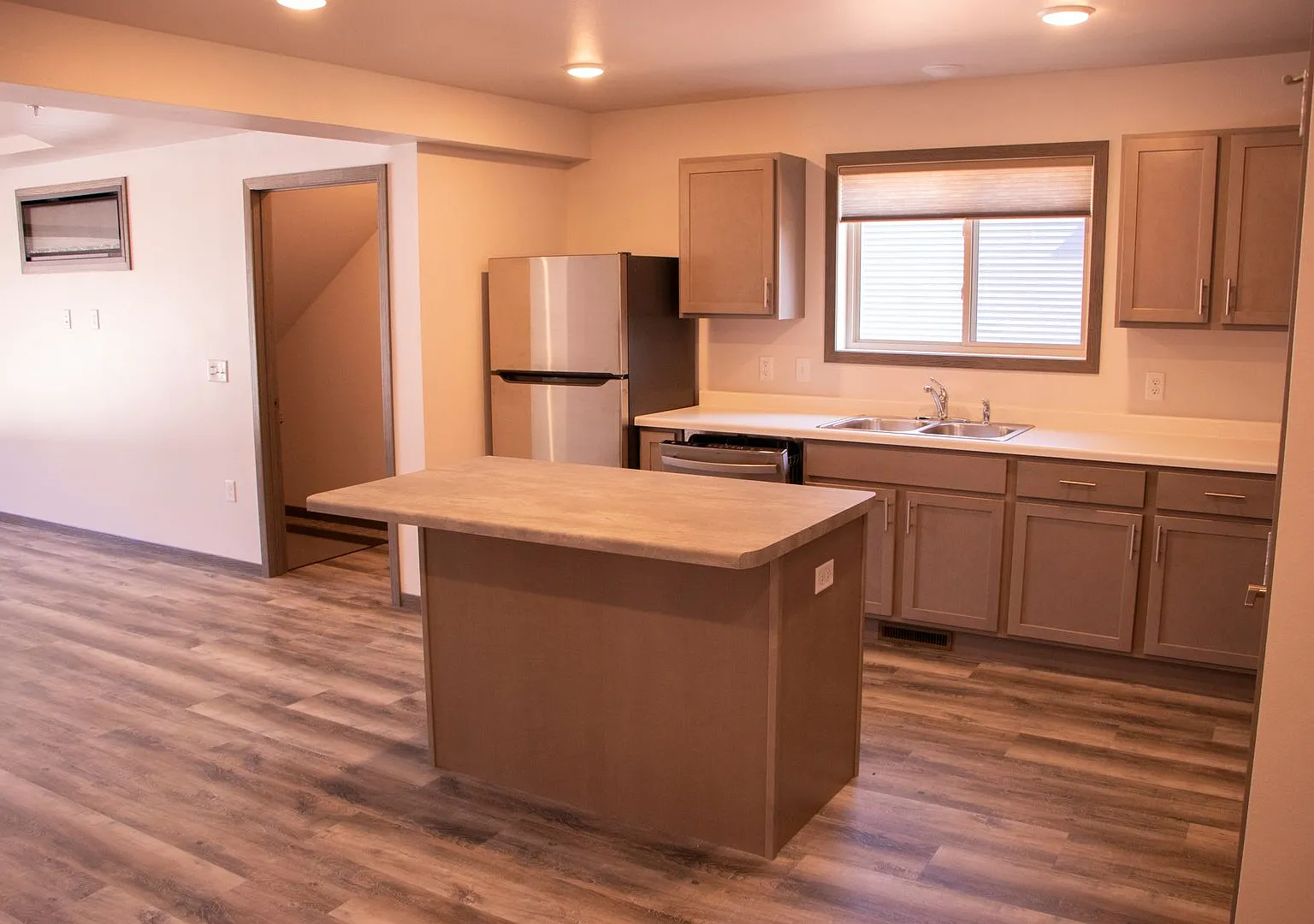 2 Bedroom Townhome! Part of 6-Plex — Photo 1