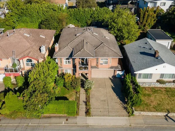 2011 7th Ave, New Westminster, BC V3M 2L5