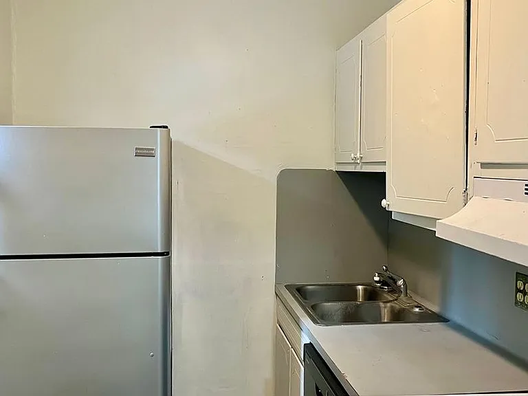 2150 Elissalde St — Photo 6