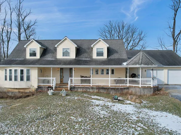 7308 S Royston Rd, Eaton Rapids, MI 48827