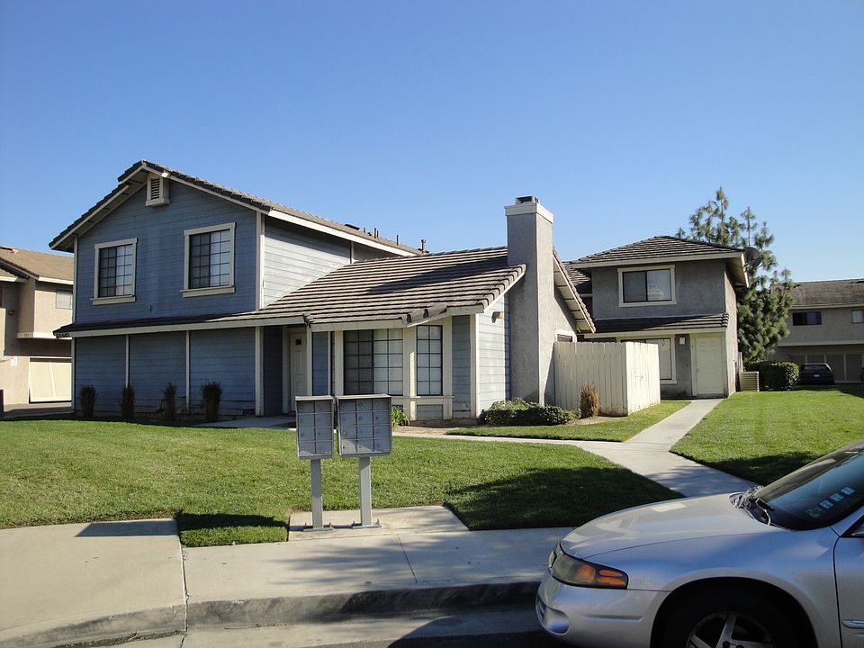 1st image of 3250 Triumph Ln APT 3