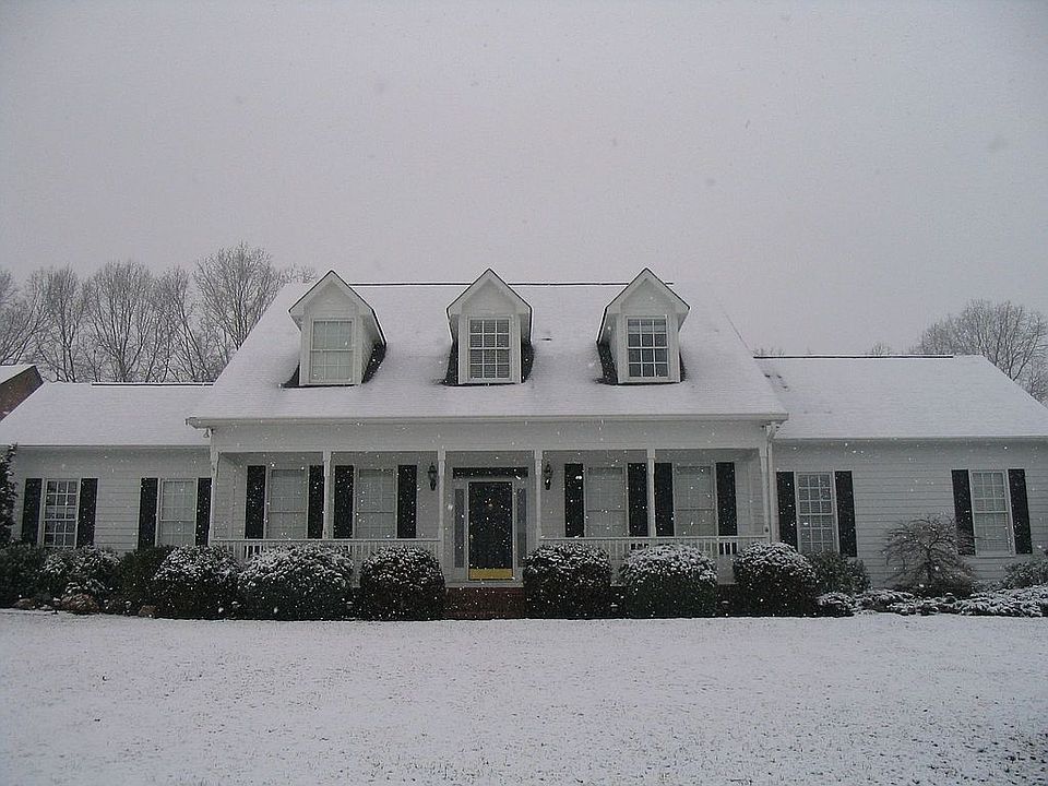 2nd image of 2519 Caspian Dr