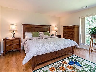 5th image of 84 Deerfield Ln
