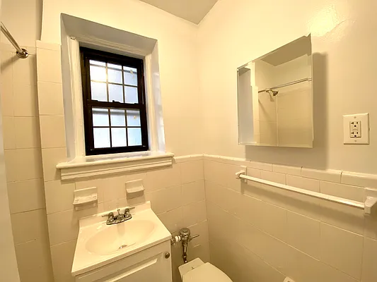 Rented by R New York | media 17