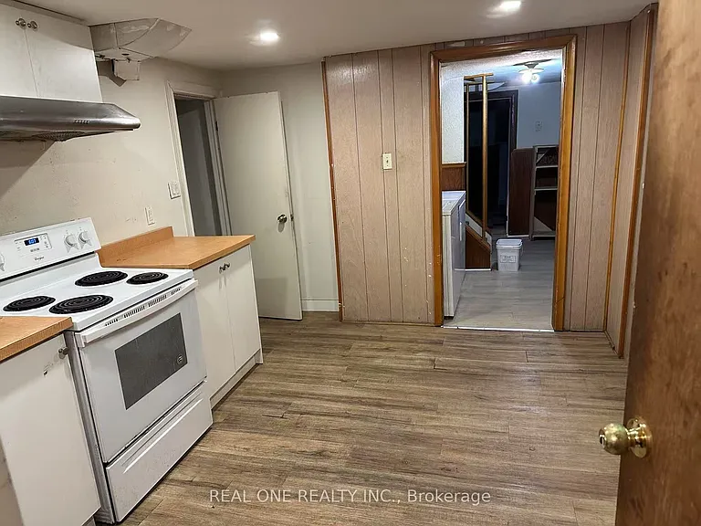22 Pleasant View Dr — Photo 2