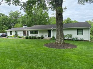 1355 Wilton Ln, Saint Louis, MO 63122