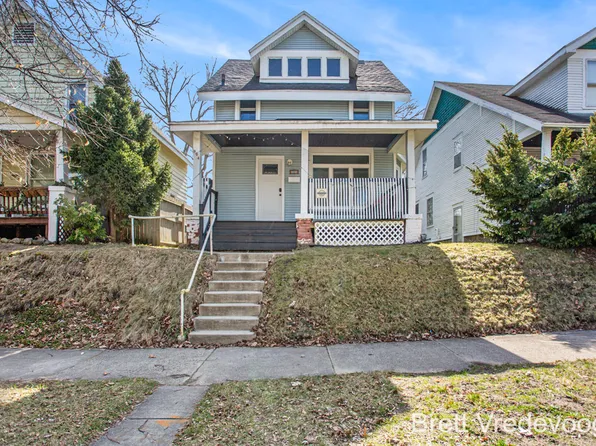 904 Crescent St NE, Grand Rapids, MI 49503