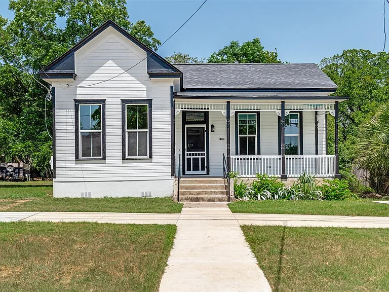 1159 San Bernard St — Photo 27
