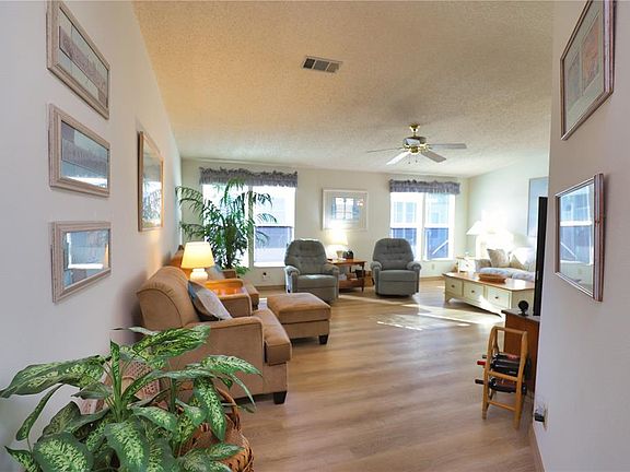 4th image of 208 Hibisco Dr