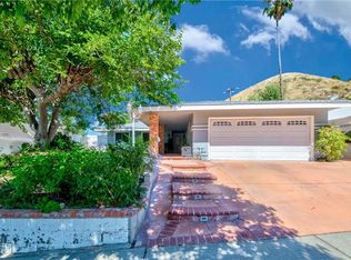 27853 Rosamond Dr, Santa Clarita, CA 91351