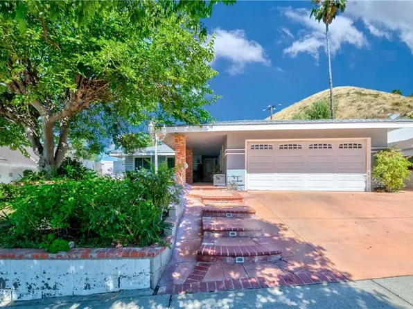 27853 Rosamond Dr, Santa Clarita, CA 91351