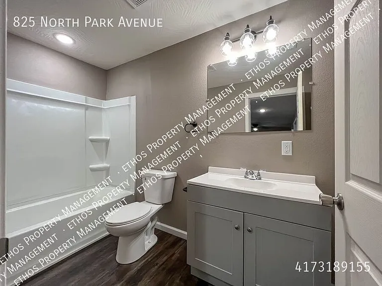 825 N Park Ave — Photo 8
