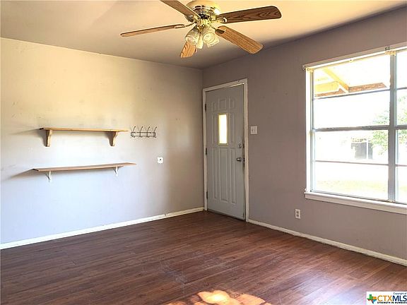 4th image of 1609 E St