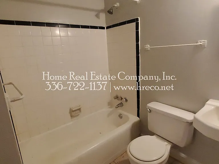 1231 Gholson Ave #A — Photo 3