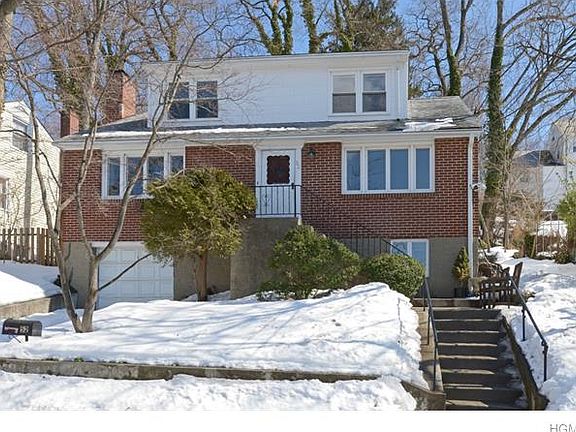 2nd image of 52 Arthur Pl