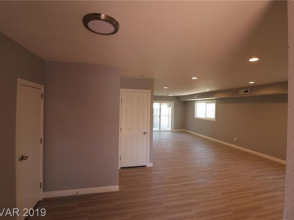4th image of 1809 Parkchester Dr