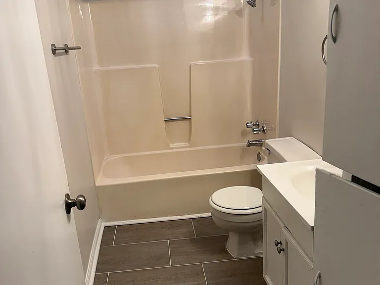 1730 S Sutton Dr — Photo 7
