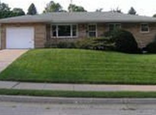 2135 Delicia Dr, Dubuque, IA 52001