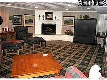 5th image of 8247 Valley Dr