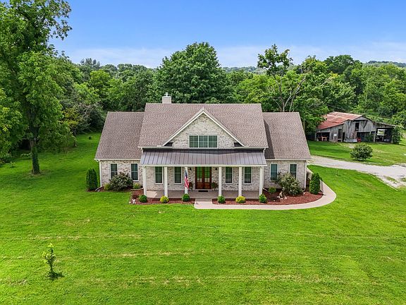 2nd image of 840 Cranford Hollow Rd