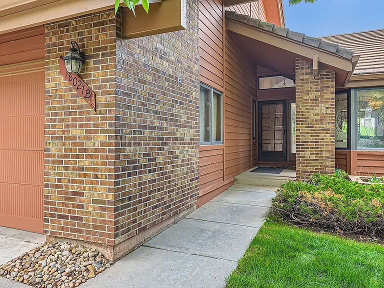 16021 Deer Ridge Dr #B — Photo 3