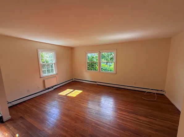 25 Longview Ave APT 1, White Plains, NY 10605