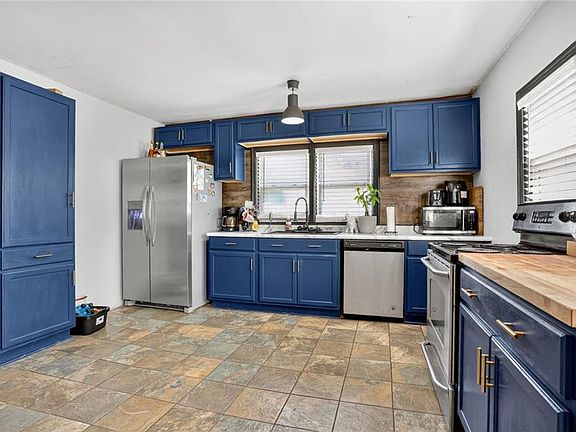 5th image of 6707 E 66th St