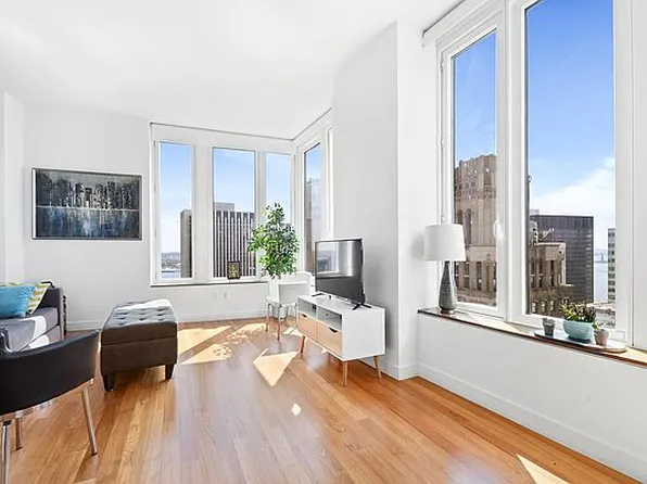 15 William Street image 1 of 6