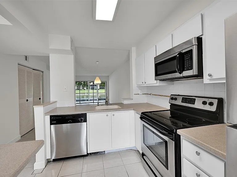 2297 SW 15th St #125 — Photo 7