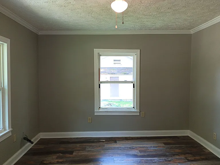 111 Elizabeth St — Photo 4
