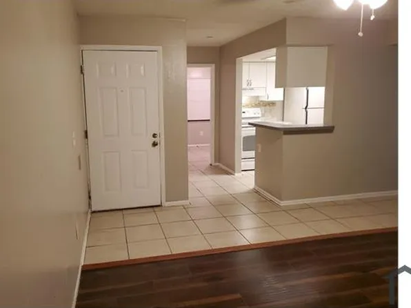 1808 E 143rd Ave #1, Tampa, FL 33613