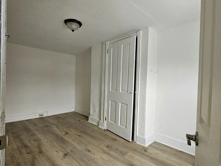 751 Haws Ave #1-2 — Photo 4