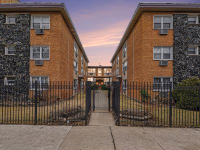 1527 W Sherwin Ave APT 2N, Chicago, IL, 60626