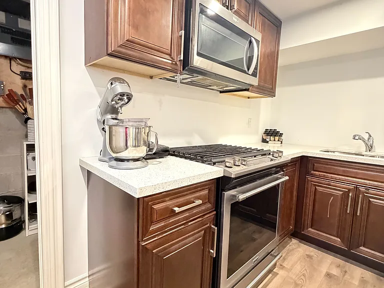1498 Indian Rd #LOWER — Photo 13
