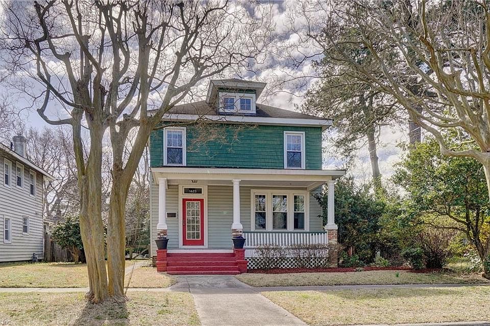 Absolutely charming home sits on quiet street deep in Larchmont!