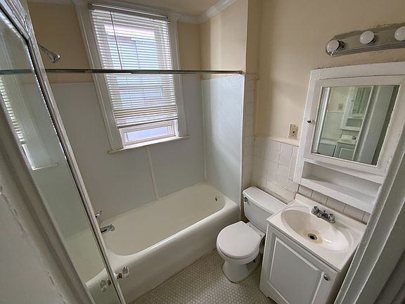 4th image of 1384 W Peachtree St NW APT C6