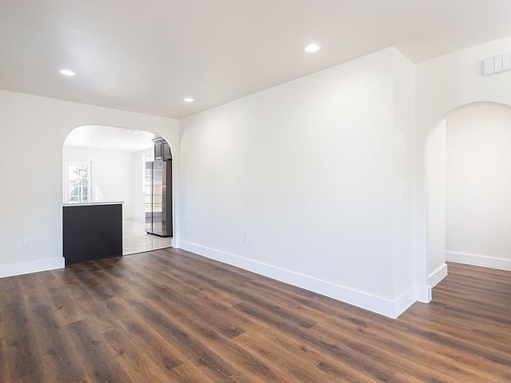 5th image of 628 Silver Lake Blvd