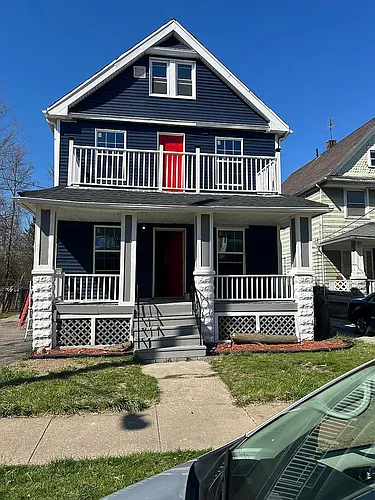 9919 Stoughton Ave Photo 1